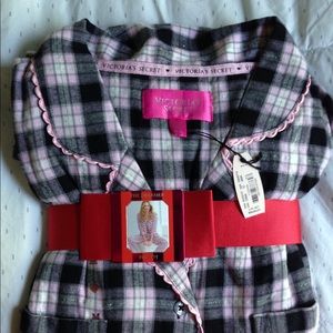NWT Victoria's Secret flannel Dreamer pajamas Sz M